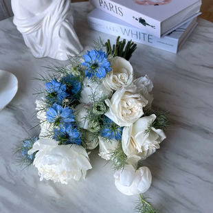 Bridal bouquet &ldquo;Date by the Lake&rdquo;