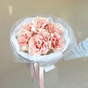 Bouquet of 7 pink roses "Mondial"